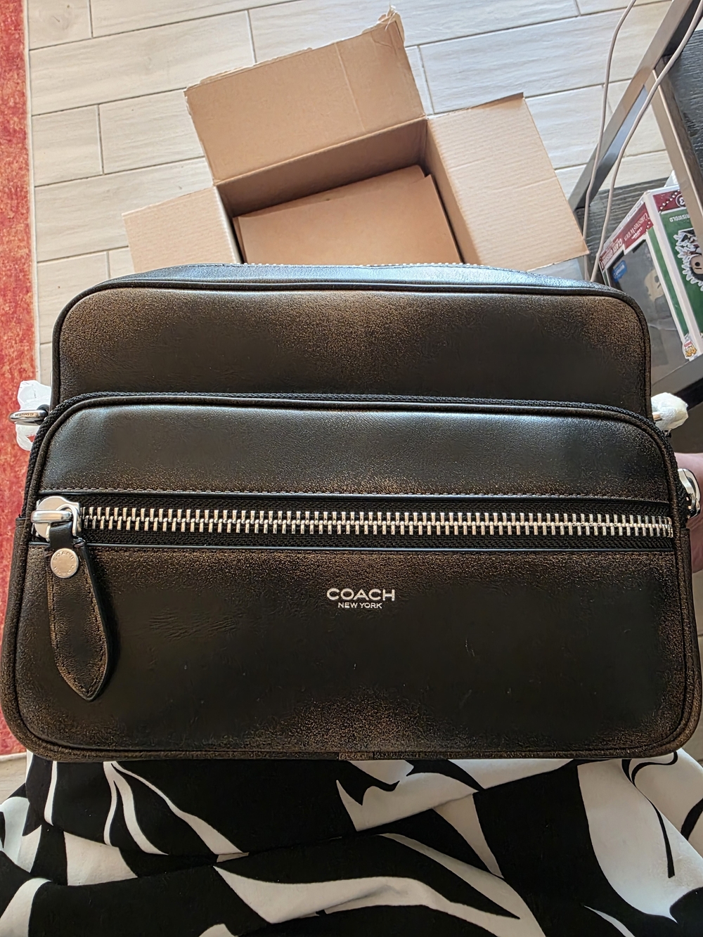 COACH LOVED  Leather Men's Dakota Crossbody Bag